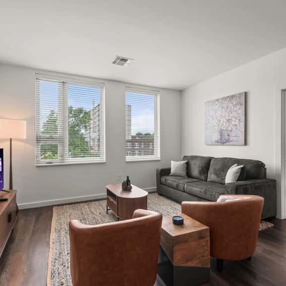 2BR Near UH Seidman Cancer Center | University Circle, Cleveland - Image 1
