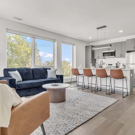 Insurance Housing 2BR | Near Cleveland Clinic, Cleveland OH - Image 1