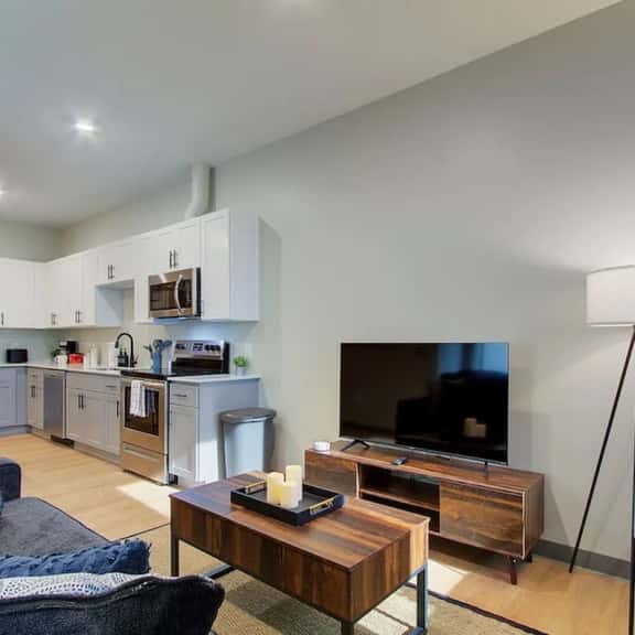 1BR with Work Desk | Cleveland Clinic Main Campus, Cleveland - Image 1