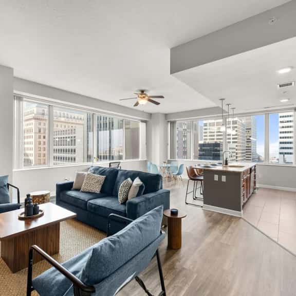 2BR, 3 Min to Playhouse Square | Downtown Cleveland Parking - Image 1