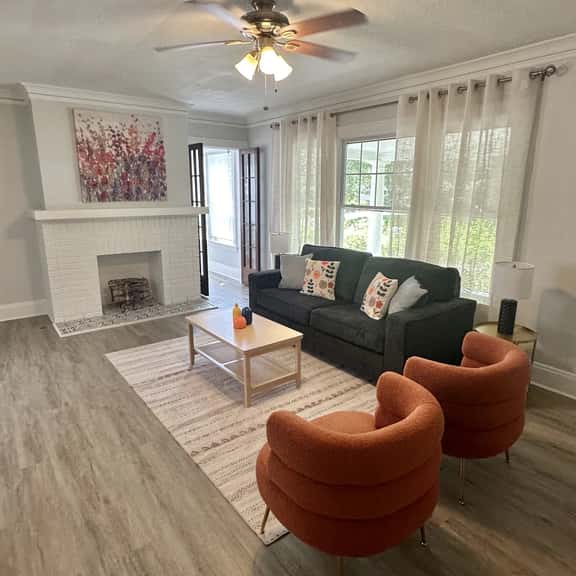 Ground-Floor 2BR for Long Stays | Cleveland Heights, Near CWRU - Image 1