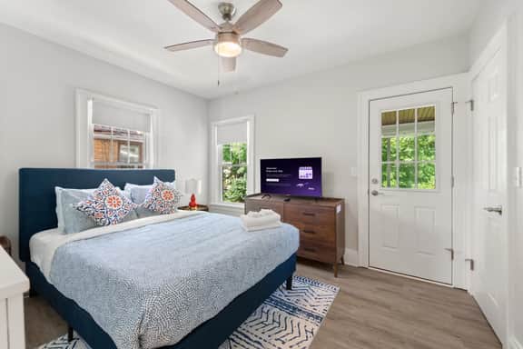 Cleveland Heights 2BR w/ Garage | 8 Min to Cleveland Clinic - Image 4