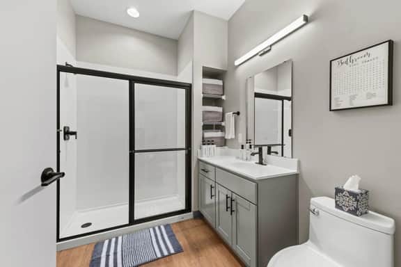 Bright 1BDR | Cleveland Clinic | Free Garage