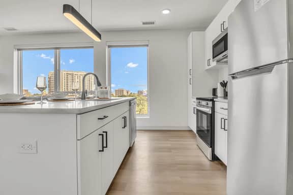 Quiet Recovery 2BR | 5-Min Walk to Cleveland Clinic, CLE - Image 2