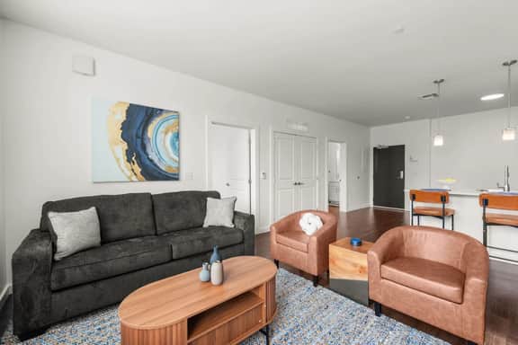 Central 2BR Near Clinic, CWRU & Museums