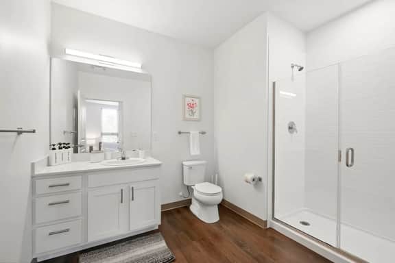 Central 2BR Near Clinic, CWRU & Museums