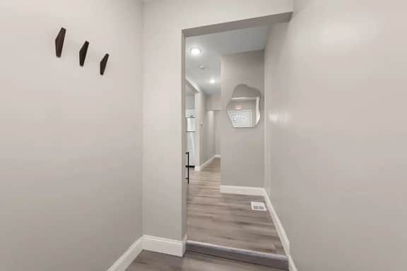 Central 3BR Apt | 3 Min to Cleveland Clinic