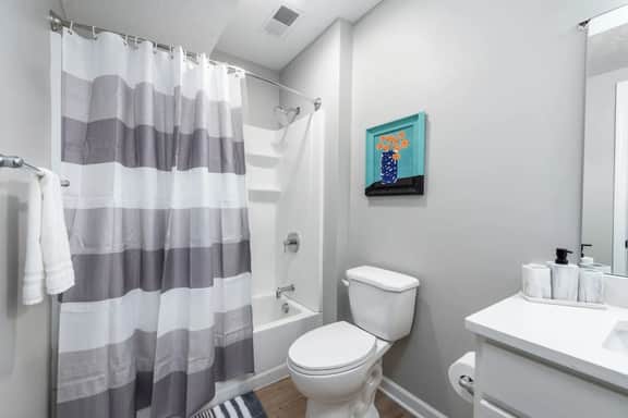 Charming & Central | 3 Bedroom | CLE Clinic