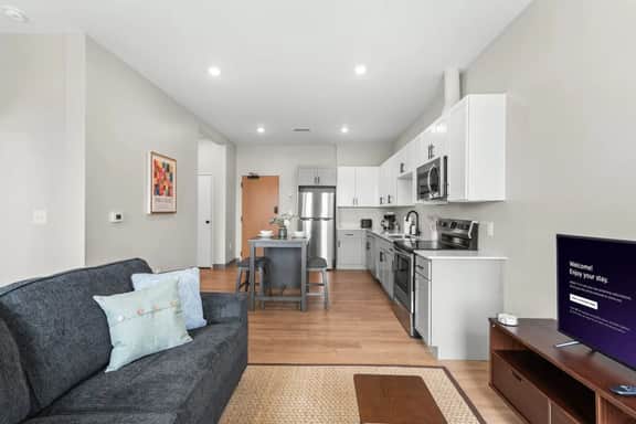 Charming 1BDR | Cleveland Clinic | Free Garage
