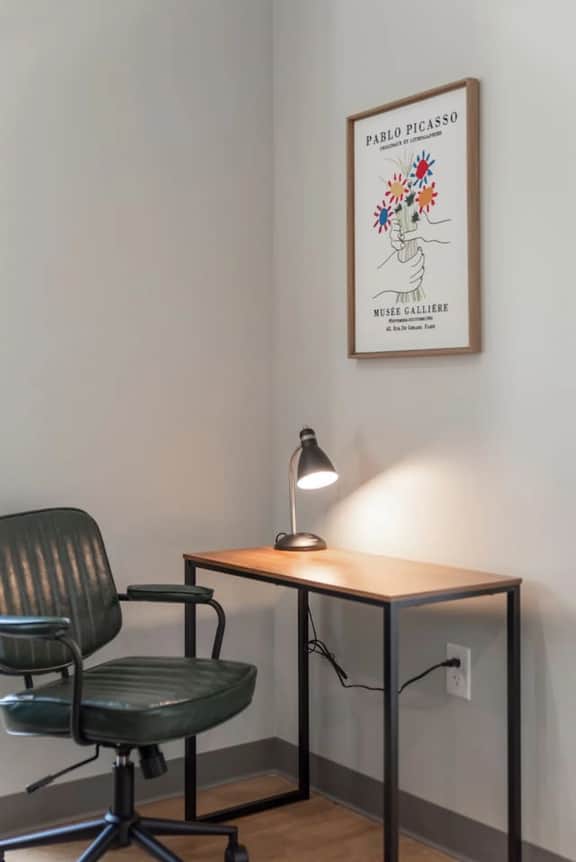 Charming 1BDR | Cleveland Clinic | Free Garage