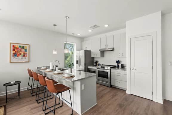 Gorgeous 2 Bedroom/2 Bathroom