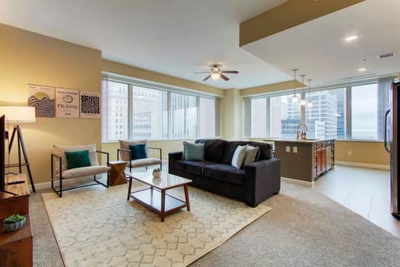 Luxury Apartment | Downtown | Free Parking