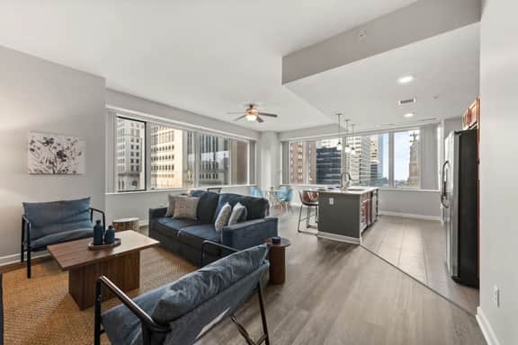 Luxury Apartment | Downtown | Free Parking