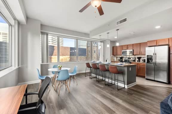 Luxury Apartment | Downtown | Free Parking