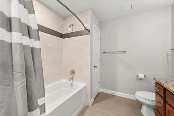 Luxury Apartment | Downtown | Free Parking