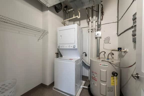 Luxury Apartment | Downtown | Free Parking