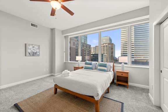 Luxury Apartment | Downtown | Free Parking