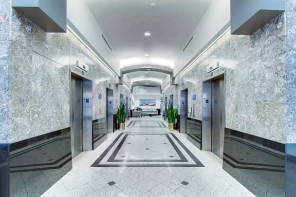 Luxury High Rise | Downtown | Free Parking