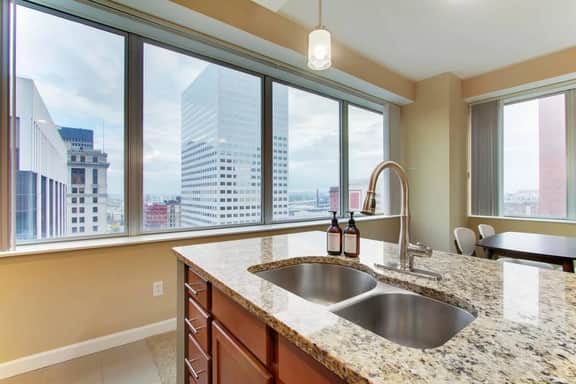Luxury High Rise | Downtown | Free Parking