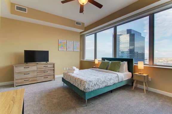 Incredible Views | Downtown | Free Parking