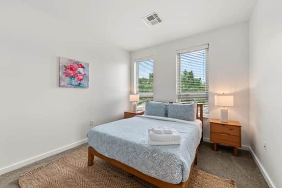 2BR with Work Desk | 2 Min to Case Western | Cleveland, OH - Image 3