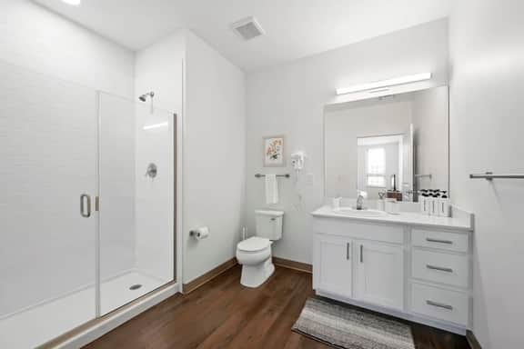 Prime Location 2BR  Apt Near Clinic & CWRU