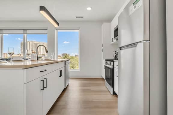 Serene & Spacious 2BR | Cleveland Clinic