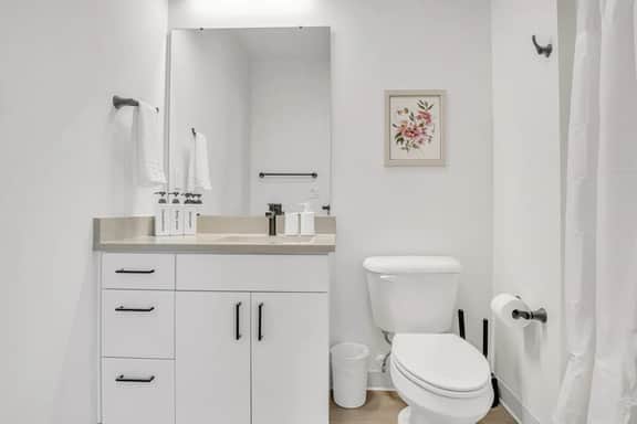 Serene & Spacious 2BR | Cleveland Clinic