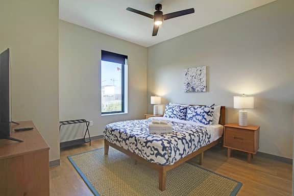 Serene 2 Bed/2 Bath | Cleveland Clinic | Free Garage