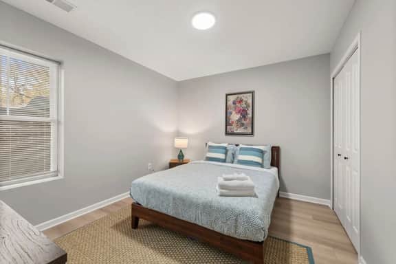 Spacious & Central | 2 Bedroom | CLE Clinic