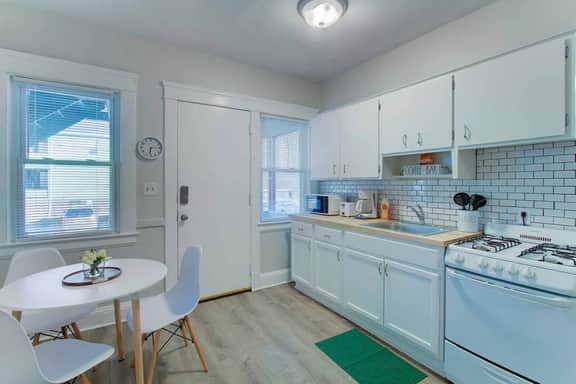 Stylish Little Italy Two Bedroom w/ Parking Space