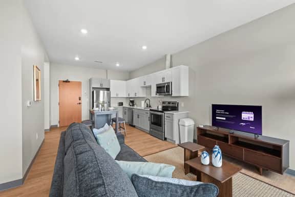 1BR for 13-Week Nurse Contracts | Cleveland Clinic, CLE - Image 2