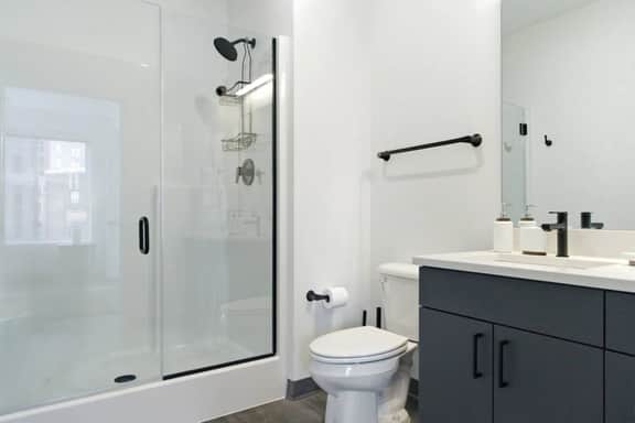 Relaxing & Central Two Bedroom Two Bathroom