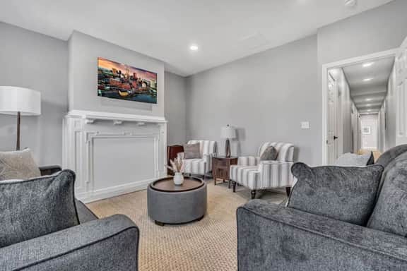 Cleveland Clinic | Recliner | Spacious | 4 Bedroom