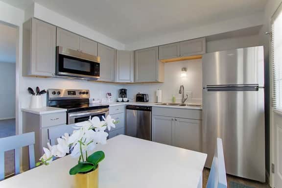 3953 Timberview - Image 2