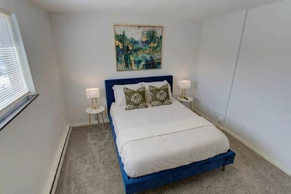 Spacious 2BR Apt w/ Garage | Near Aultman - Image 2