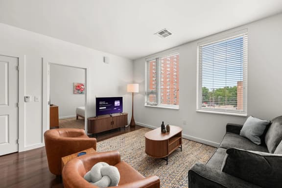 2BR in Heart of Cleveland Near CWRU