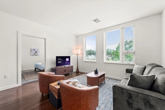 Central 2BR Near Clinic, CWRU & Museums