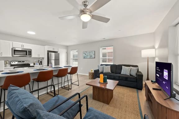 Charming & Central | 3 Bedroom | CLE Clinic