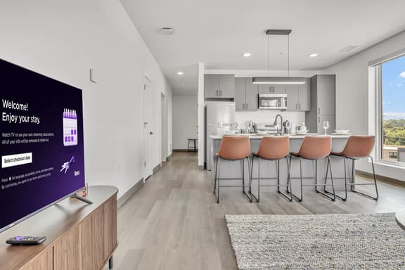 Luxury & Calming 2BR | Cleveland Clinic