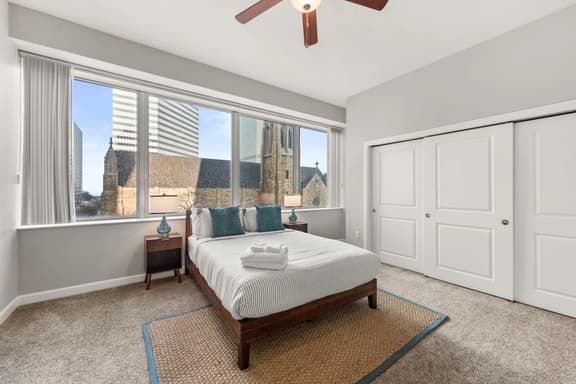 Luxury Apartment | Downtown | Free Parking
