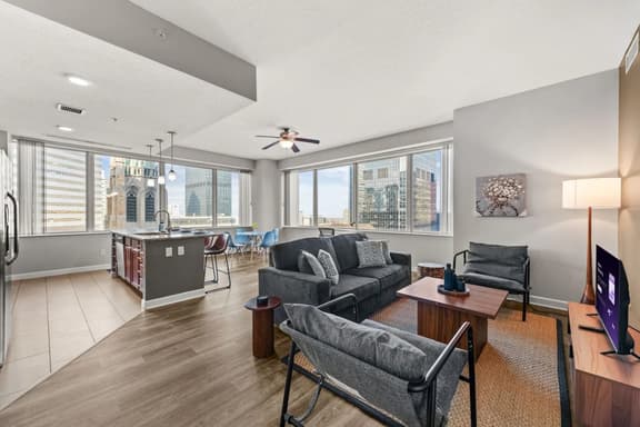 Luxury Apartment | Downtown | Free Parking