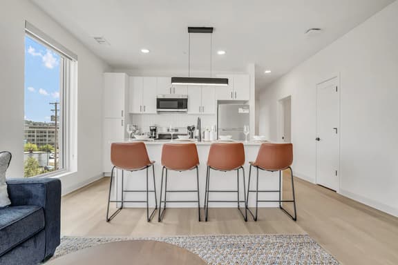 Serene & Spacious 2BR | Cleveland Clinic