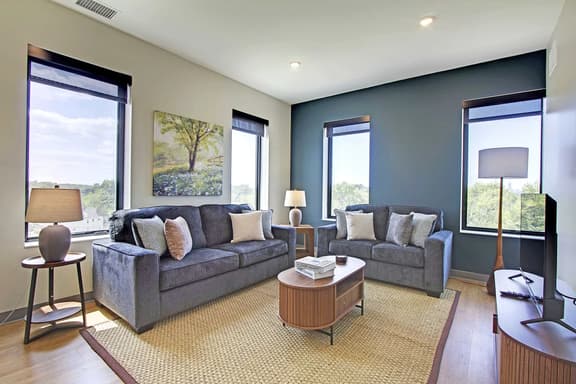 Serene 2 Bed/2 Bath | Cleveland Clinic | Free Garage