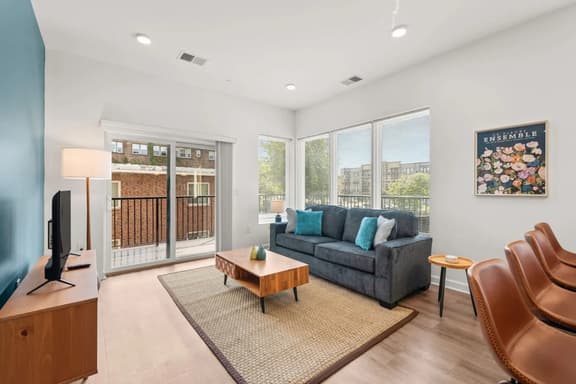 Stunning 2 Bedroom/2 Bathroom