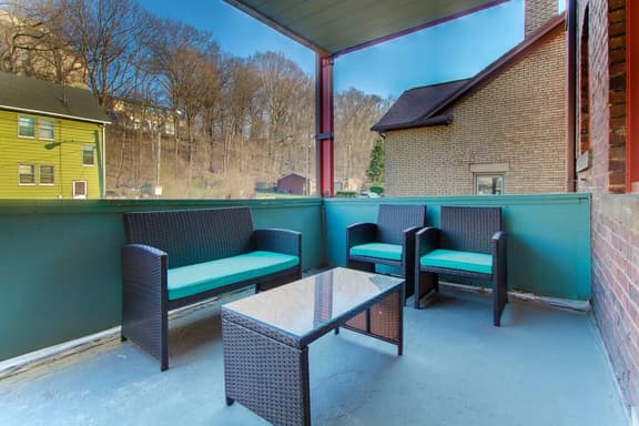Stylish Little Italy Two Bedroom w/ Parking Space