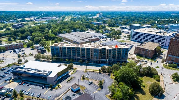 Upscale & Charming ADA 2BR | Cleveland Clinic