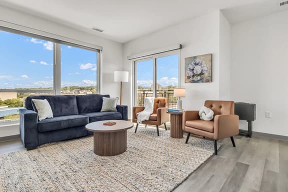 Upscale & Charming ADA 2BR | Cleveland Clinic