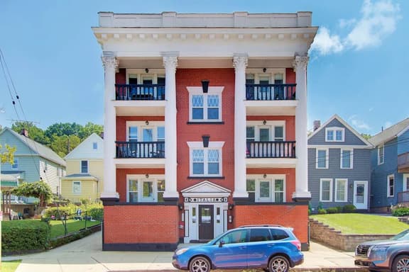 Upscale Little Italy Two Bedroom w/ Private Drive