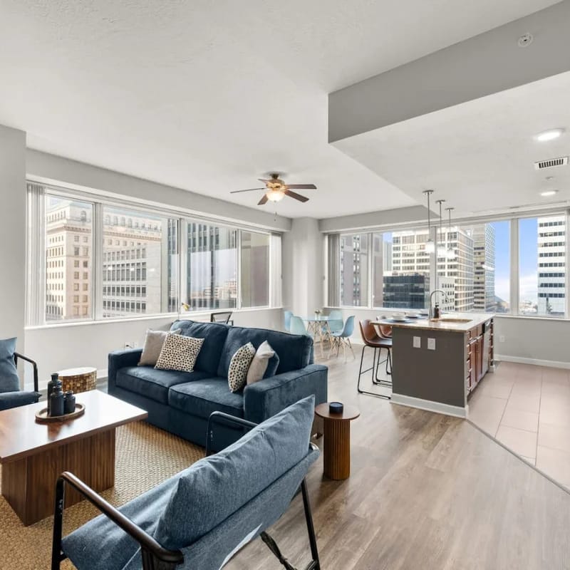 Luxury Apartment | Downtown | Free Parking